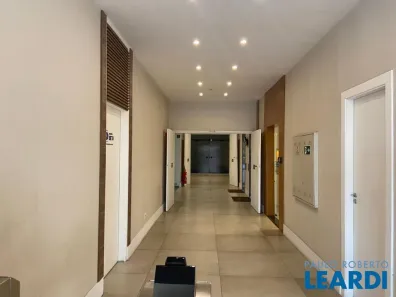 Sala Comercial para alugar, 240m² no Bela Vista, São Paulo