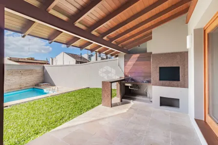 Casa com 3 Quartos à venda, 380m² no Chácara das Pedras, Porto Alegre