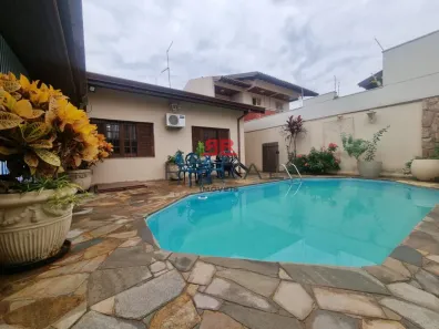 Casa com 3 Quartos à venda, 265m² no Jardim Paulista, Bauru