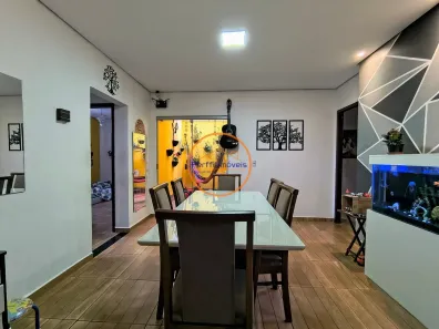 Casa com 6 Quartos à venda, 220m² no Riacho Fundo I, Brasília