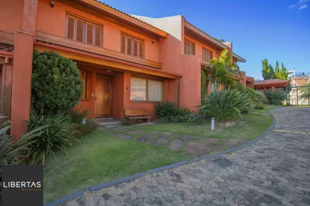 Casa de Condomínio com 4 Quartos à venda, 285m² no Cristal, Porto Alegre