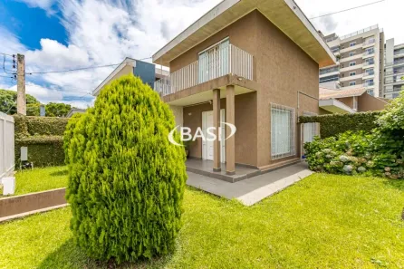Casa com 3 Quartos à venda, 240m² no Seminário, Curitiba