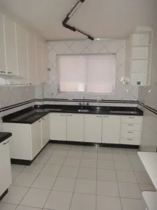 Apartamento com 2 Quartos para alugar, 68m² no Zona 07, Maringá