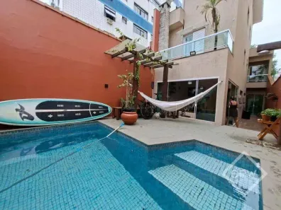 Sobrado com 4 Quartos à venda, 180m² no Embaré, Santos