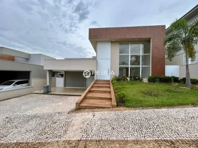 Casa de Condomínio com 3 Quartos para alugar, 450m² no Chácara Letônia, Americana