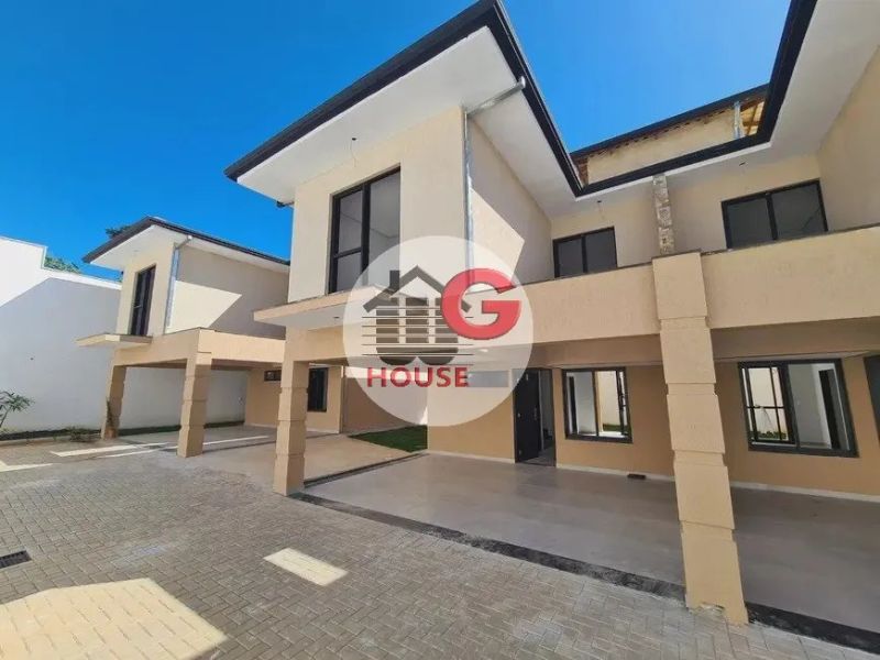 Casa com 4 quartos — Pampulha, Belo Horizonte