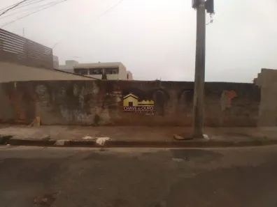 Lote/Terreno à venda, 615m² no Vila Alvorada, Uberaba