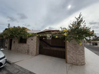 Casa com 6 Quartos à venda, 359m² no Luzia, Aracaju