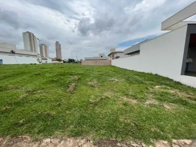Lote/Terreno à venda, 360m² no Vila Aviação, Bauru