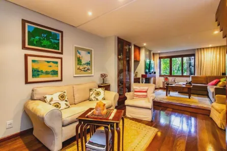 Casa de Condomínio com 4 Quartos à venda, 179m² no Três Figueiras, Porto Alegre