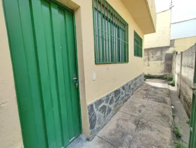 Casa com 2 Quartos para alugar, 70m² no Tirol (Barreiro), Belo Horizonte
