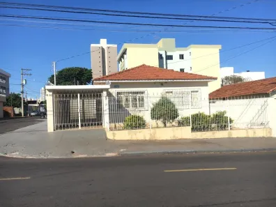 Casa com 3 Quartos para alugar, 150m² no Cidade Jardim, São Carlos