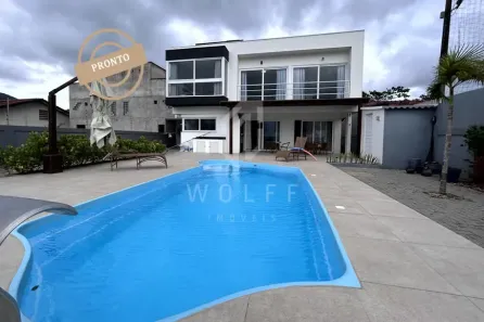 Sobrado com 3 Quartos à venda, 231m² no Armação, Penha