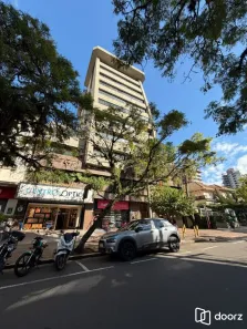 Sala Comercial com 2 Quartos à venda, 57m² no Moinhos de Vento, Porto Alegre