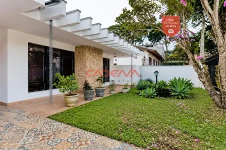 Casa com 3 Quartos à venda, 250m² no Água Verde, Curitiba
