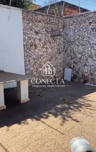 Prédio Comercial com 5 Quartos para alugar, 300m² no Brasil, Uberlândia