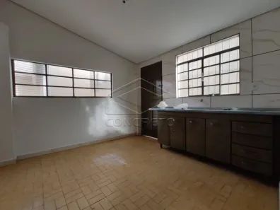 Casa com 2 Quartos para alugar, 140m² no Vila Industrial, Jaú