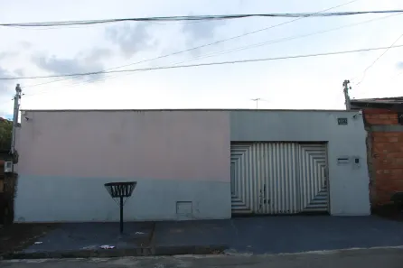 Casa com 2 Quartos para alugar, 109m² no Independência - 1º Complemento Setor das Mansões, Aparecida de Goiânia