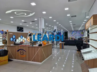 Ponto Comercial para alugar, 974m² no Pinheiros, São Paulo