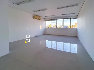 Sala Comercial à venda, 32m² no Praia de Belas, Porto Alegre