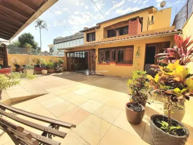 Casa com 5 Quartos à venda, 280m² no Partenon, Porto Alegre