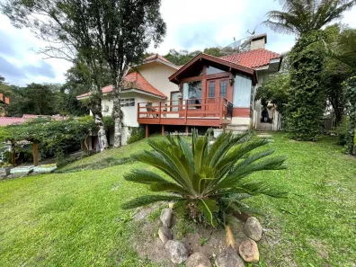 Casa com 4 Quartos à venda, 204m² no Ipê Amarelo, Gramado