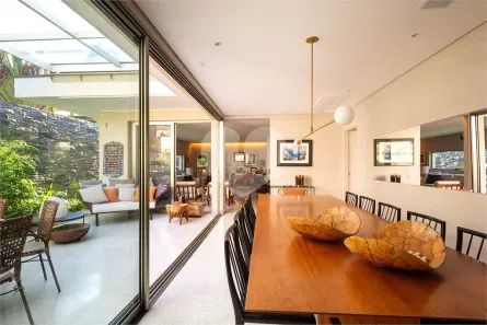 Casa com 3 Quartos à venda, 260m² no Vila Madalena, São Paulo