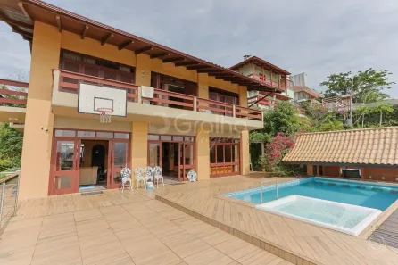 Casa com 4 Quartos para alugar, 410m² no Centro, Florianópolis