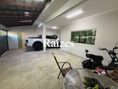 Casa com 3 Quartos à venda, 244m² no Alto Umuarama, Uberlândia
