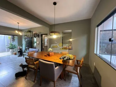 Casa com 2 Quartos à venda, 161m² no Fabrício, Uberaba