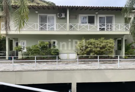 Casa de Condomínio com 3 Quartos à venda, 240m² no Recreio dos Bandeirantes, Rio de Janeiro
