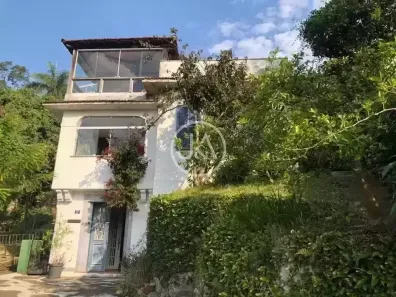 Casa com 4 Quartos à venda, 124m² no Valparaíso, Petrópolis