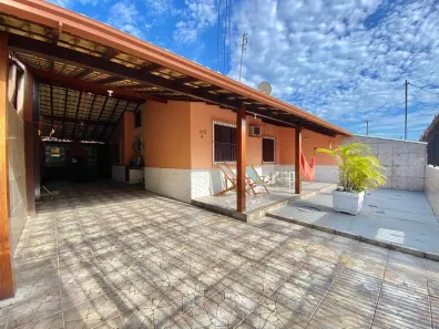 Casa com 2 Quartos à venda, 70m² no Extensão do Bosque, Rio das Ostras