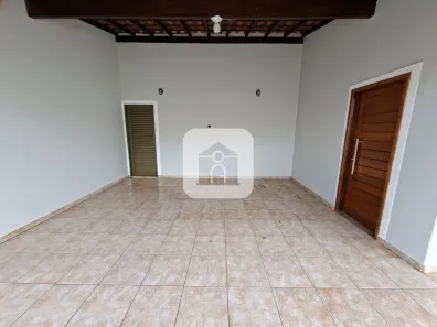 Imóvel Comercial com 3 Quartos para alugar, 300m² no Alto Umuarama, Uberlândia
