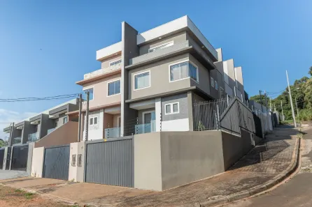 Sobrado com 3 Quartos à venda, 177m² no Estrela, Ponta Grossa