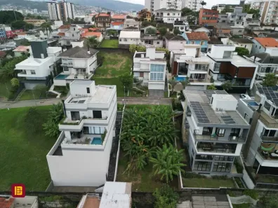 Lote/Terreno à venda, 355m² no Estreito, Florianópolis