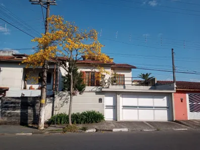 Sobrado com 3 Quartos à venda, 220m² no , Biritiba Mirim