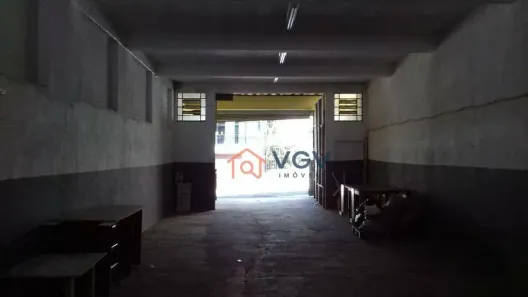 Galpão/Depósito/Armazém para alugar, 230m² no Cidade Vargas, São Paulo