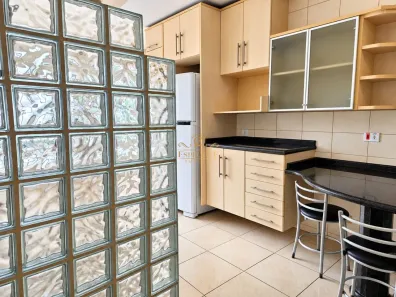 Apartamento com 3 Quartos para alugar, 121m² no Centro, Curitiba