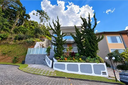 Casa de Condomínio com 4 Quartos à venda, 167m² no Quebra Frascos, Teresópolis
