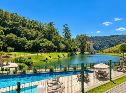 Apartamento com 2 Quartos à venda, 60m² no Itaipava, Petrópolis