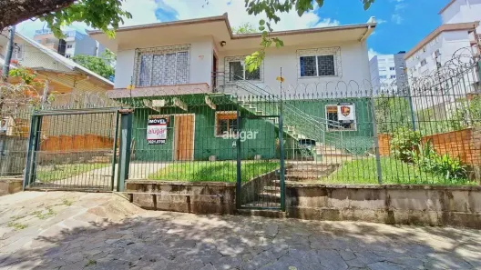Casa para alugar, 216m² no Madureira, Caxias do Sul