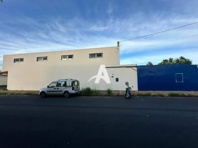 Galpão/Depósito/Armazém para alugar, 250m² no Nossa Senhora das Graças, Uberlândia