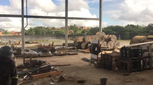 Galpão/Depósito/Armazém para alugar, 400m² no Jardim Limoeiro, Camaçari