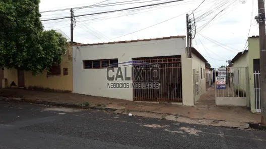 Casa com 2 Quartos à venda, 60m² no Martins, Uberlândia