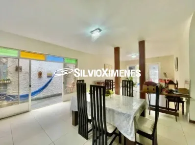 Casa com 4 Quartos à venda, 330m² no São Lucas, Belo Horizonte
