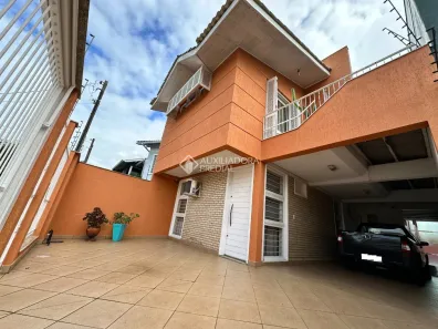 Sobrado com 4 Quartos à venda, 178m² no Harmonia, Canoas
