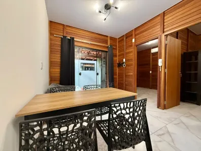 Casa com 2 Quartos para alugar, 88m² no Centro, Itajaí