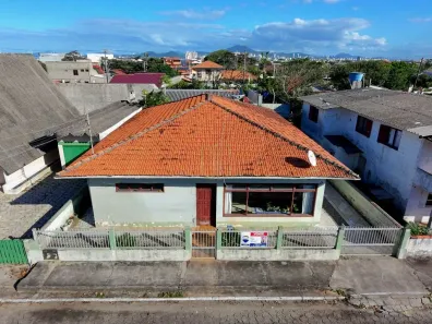 Casa com 4 Quartos à venda, 197m² no Meia Praia, Navegantes