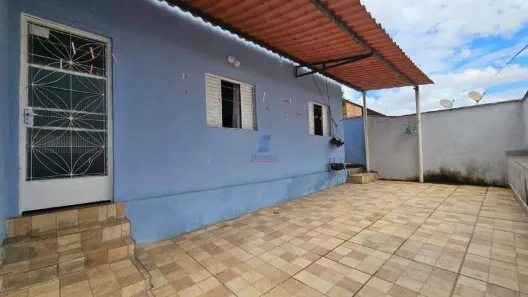 Casa com 2 Quartos à venda, 86m² no Jardim Laguna, Contagem